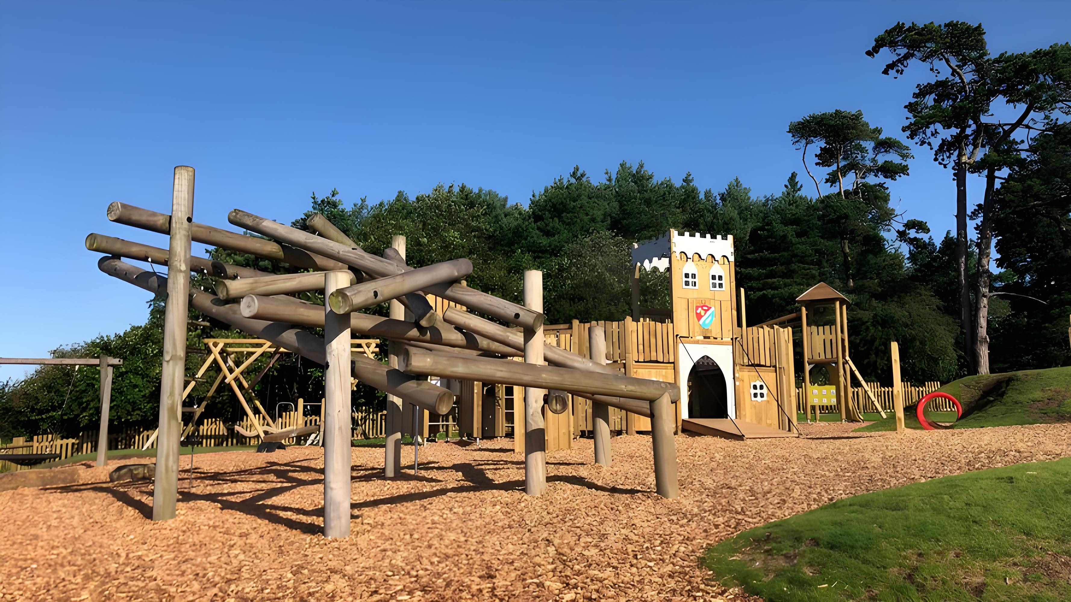 31000m² Wooden Island Theme Playground In Honduras